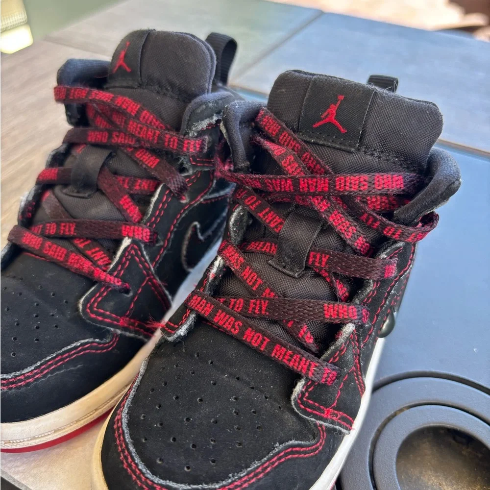 Size 7C Nike Air Jordan Retro 1 Mid Toddler used CU6619-062
